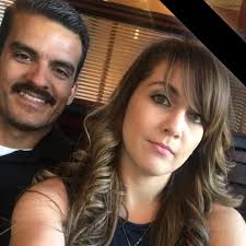 Hoy en día la gente se la pasa haciendo memes,burlas y disfrasando a los  famosos para así ellos monetizar y hacer crecer sus páginas con la imagen  de los que son virales