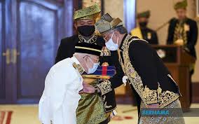 Tan sri arshad ayub (84 years) who is one of the foremost educational innovators this country has known. Bernama King Confers Tun Title To Tengku Maimun Arshad Ayub