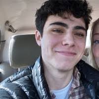 Eric Fromer's Instagram, Twitter & Facebook