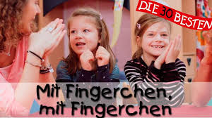 Mit Fingerchen Mit Fingerchen Singen Tanzen Und Bewegen Kinderlieder Youtube Kinder Lied Kinderlieder Kinder Singen