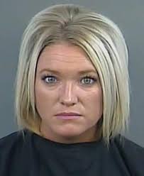 Former probation officer accused of having sex with parolee