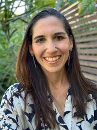 Amy Banas's Instagram, Twitter & Facebook