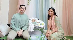 Dari semua pendapat yang ada, yang paling shahih adalah pendapat yang mengatakan bahwa hukum aqiqah adalah sunnah mu'akad. Nuansa Hijau Cokelat Ini Makna Warna Di Aqiqah Baby Yoji Zivanna Letisha Ibu Filosofis Banget Halaman All Tribunstyle Com