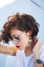 Coiffure femme cheveux épais photo précédente : 25 Samples Curly Hair Doesn T Make You Grow Older Coupe De Cheveux Cheveux Courts Cheveux Courts Boucles