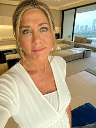 I love ❤️ you Jennifer Joanna Aniston yummy 😋 honey 🍯