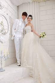 Although xiaofei, 39, has refuted the rumours, with those close to the couple brushing it off as a lovers' spat, barbie appears to be serious about the split. Barbie Hsu Peter Ho S Wedding Photo Shoot