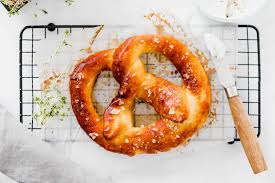 Natronlauge, wie vom bäcker, achtung ätzend!! Laugenbrezel Rezept Mit Schritt Fur Schritt Bildern Aline Made
