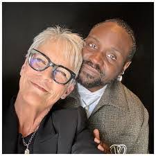 Abigail Follett's Instagram, Twitter & Facebook