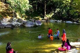 Tengok gambar di air terjun sungai chiling di selangor sahaja dah rasa hendak pergi kesini! Senarai Tempat Menarik Di Hulu Selangor Selangor