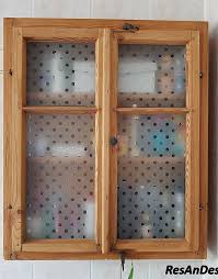 Badschrank Aus Altholzfenster In 2020 Badschrank Alte Holzfenster Holz