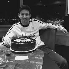 A barcelona fc twitter post, dedicated to lionel messi's 32nd birthday, has caused a on monday, barcelona published a birthday message to messi, who turned 32, in the form of a cake made up of. Leo Messi On Twitter Messi On His 28th Birthday With The Cake Http T Co 3zjgtyx02i