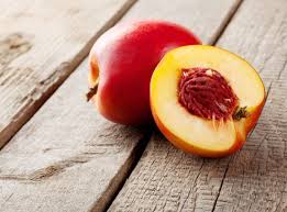Peche Faire Pousser Un Pecher Grace A Son Noyau Faire Pousser Un Avocatier Peche Fruit Peche De Vigne