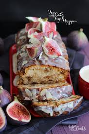 Figs es el lugar donde la diversión nocturna cobra un nuevo estilo para captar todos tus sentidos. Tea Cake With Almonds Marzipan And Figs Bake To The Roots