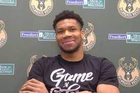 Giannhs Antetokoynmpo O 8anashs Moy Ekane Ekplh3h Me 1 000 Ellhnes Sto Game 7 Me Toys Nets Eimai Perhfanos Gia Ayton