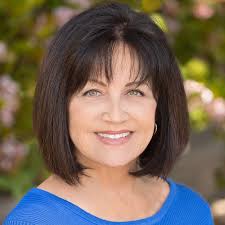 Leah Conti's Instagram, Twitter & Facebook