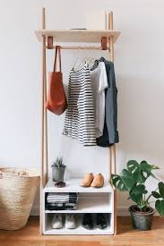 Premier Appartement 5 Erreurs Deco A Eviter A Tout Prix Mag Decofinder Diy Penderie Meuble Penderie Fabrication Meuble