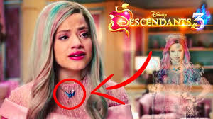 Fill it with watercolors or felt. Descendants 3 Queen Of Mean Top 6 Things You Missed Ft Sarah Jeffery As Audrey Youtube