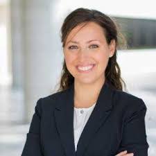 Mariana Evans's Instagram, Twitter & Facebook