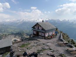 At the summit of gross mythen is, rather surprisingly, a café where we enjoyed rossti. Restaurant Grosser Mythen Mit Gipfelpanorama Fotos Hikr Org