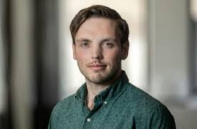 Karl Pierce's Instagram, Twitter & Facebook