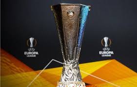قد بدأت قرعة الدوري الاوروبي في نسخته الخمسين في العشرين من أكتوبر 2020، وكانت أولى مبارياته التمهيدية في وانتهى في ابريل 2021 ، أما بالنسبة لدور نصف النهائي فقد لُعب منه دور الذهاب في 29 ابريل الماضي، أما الإياب فكان في السادس من مايو، وسوف ينطلق الدور. Ø£Ø±Ø¨Ø¹Ø© Ù…ÙˆØ§Ø¬Ù‡Ø§Øª Ø³Ù„Ø¨ÙŠØ© Ø¬Ù…Ø¹Øª Ù…Ø§Ù†Ø´Ø³ØªØ± ÙŠÙˆÙ†Ø§ÙŠØªØ¯ ÙˆÙÙŠØ§Ø±ÙŠØ§Ù„ Ø·ÙˆØ§Ù„ ØªØ§Ø±ÙŠØ®Ù‡Ù…