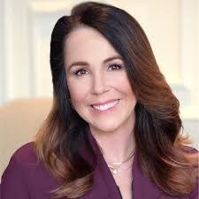 Tracy Graf's Instagram, Twitter & Facebook