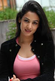 Sonal Chauhan Bra Visible Without Makeup фото по Cornell-576 ...