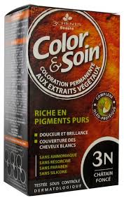 For her straight hair, she maintains her base color a dark chestnut shade. Les 3 Chenes Color Soin Special Women Hair Colour Dark Chestnut 3n