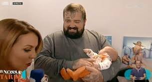 Em causa está o seu programa «a nossa tarde», que se encontra de férias e só regressa em setembro. Pedidos De Desculpa Sucedem Se Agora E A Vez De Tania Ribas De Oliveira Mostrar Arrependimento Por Entrevista A Neonazi Nacional Flash