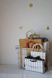 柳沢小実の暮らしを快適にする整理収納 たまりがちな紙袋やレジ袋をゴミ箱代わりに使う インテリア 収納 収納 アイデア リビング収納 無印