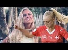 Alisha lehmann (born 21 january 1999) is a swiss professional footballer who plays as a forward for english fa wsl club everton, on loan from west ham united. U19 Fussballerin Alisha Lehmann Vor Der Heim Em By Movies For Kids