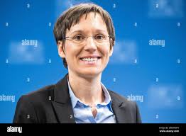 Ursula Schuster's Instagram, Twitter & Facebook