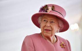 Quand ton opérationnel se prend pour la reine d'angleterre lorsqu'il te demande de trouver une. Covid 19 La Reine Elizabeth Bientot Vaccinee Le Parisien