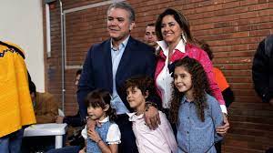 Iván duque márquez (spanish pronunciation: Quien Es Duque