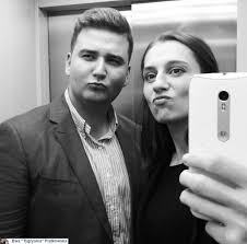 Bartłomiej misiewicz urodził się w 1990 roku. Bartlomiej Misiewicz Przylapany Na Randce Jego Wybranka Jest Slynna Piesciarka Piekni Mlodzi Bogaci