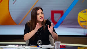 É para a minha coelha #hitlerilas pic.twitter.com/jeycwnrkk9. Um Batom Vermelho E Um Coelho Do Lado Certo Da Vida Como O Dia De Marisa Passou A Ser Um Combate A Extrema Direita Observador