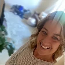 A big congratulations to Darling Downs Health's Deanne Bond! 🙌🎉 Deanne  (centre), who's the manager of the Queensland Rural Generalist Pathway, was  recently awarded the Rural Doctors Association of…