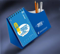 Creative Desk Calendar Buscar Con Google Desktop Calendar Design Calendar Design Table Calendar Design
