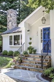 This Charming Makeover Proves Mixing Is Better Than Matching With Color And Pattern Belle Maison Devanture Maison Maison