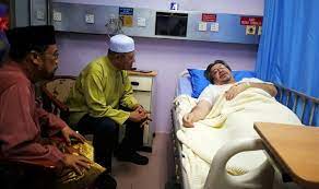 Have something nice to say about mustapha kamal? Mustapha Kamal Dan Isteri Masuk Hospital