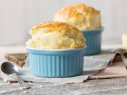 Herzhaft Und Luftig Klassisches Kasesouffle Rezept Lebensmittel Essen Rezepte Lecker