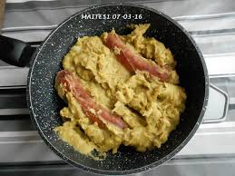 Ajoutez la crème liquide et le lait. Puree De Pois Casses Et Saucisse De Morteau A Vos Fourneaux Chez Maite51