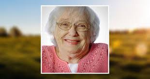 Alice Cochran's Instagram, Twitter & Facebook