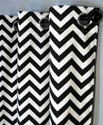 30 Gardinendekoration Beispiele Die Fenster Kreativ Verkleiden Schwarz Weisse Vorhange Schone Vorhange Weisse Vorhange