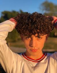 I actually get more attention with curly/wavey hair. Mixed Tiktok Boys With Curly Hair Hot Tiktok 2020