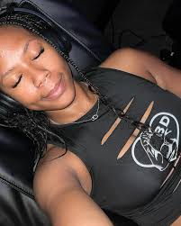 Essence Brown (@EssysCorner) • Facebook