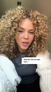 Curly by Laura 2a Haar