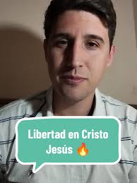 Gálatas 5:1 ¡Jesucristo nos ha hecho libres! ¡Él nos ha hecho libres...