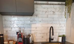 The splashback in this kitchen has been made by dzek and it can be ordered in tiles or as one whole. How To Choose The Perfect Splashback Tile Warehouse