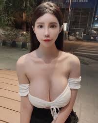 該選擇傲人G 胸、還是逆天長腿？原來點開SWAG 人氣王「Bella」的影片就能一次滿足- COOL-STYLE 潮流生活網